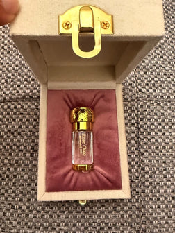 Rose Otto in its velvet box, a customer photo